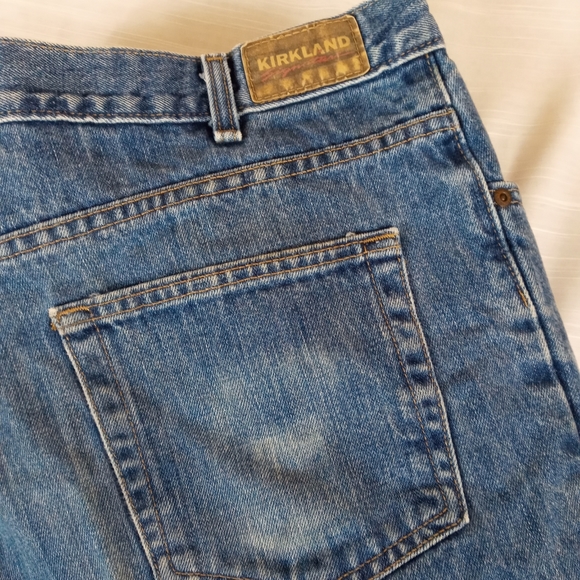 Kirkland jeans men's Sz 38x32 - Picture 2 of 5